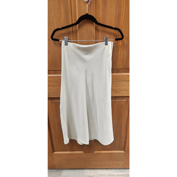She and Sky Dresses & Skirts - She Sky Knee-Length Skirt, Size L